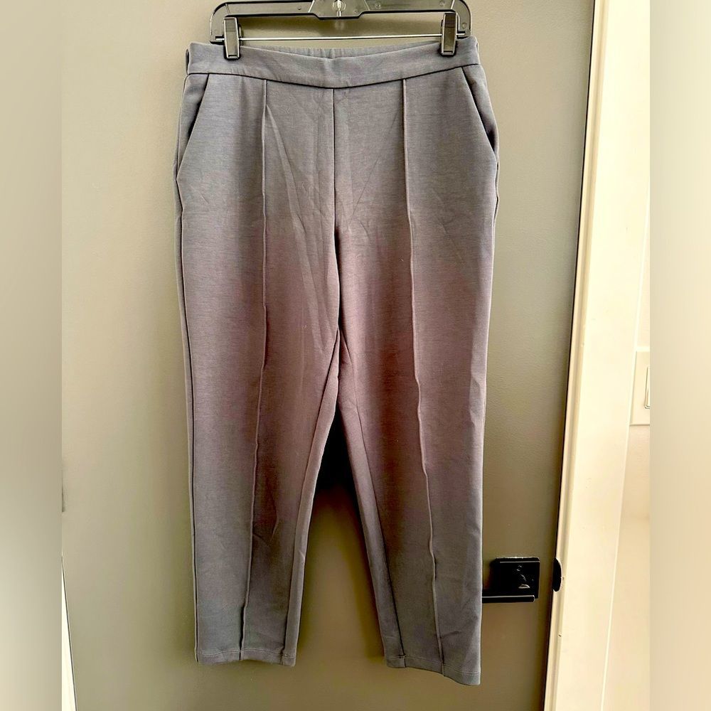 Banana Republic soft pant.  Size Medium